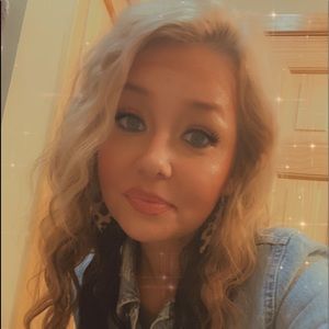 Meet your Posher, Ashlie